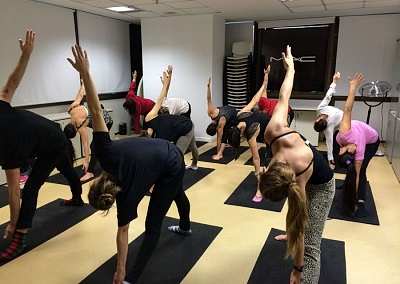 Yoga en empresas · Estée Lauder