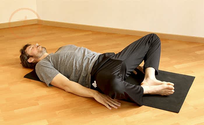 SUPTA BADDHA KONASANA ·  Beneficios de la práctica de Yoga